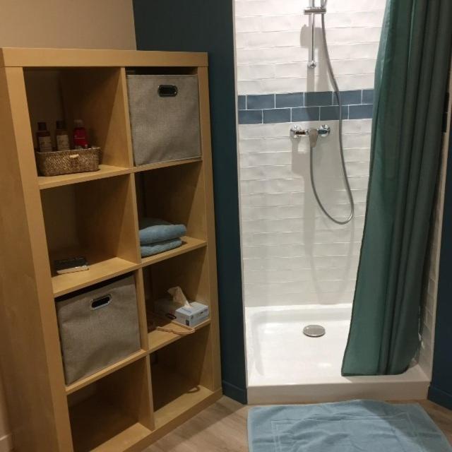 Chambre dans dépendance Maison de Ville + abri vélos Saumur Exterior foto